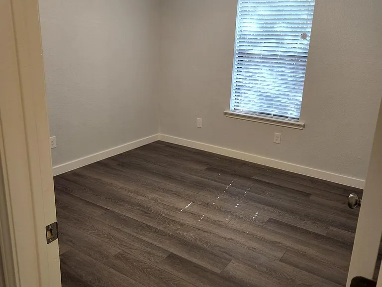 408 Miranda Ter — Photo 39