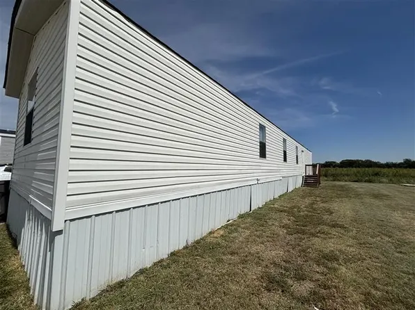1010 Reservation Rd Lot B26, Hays, KS 67601