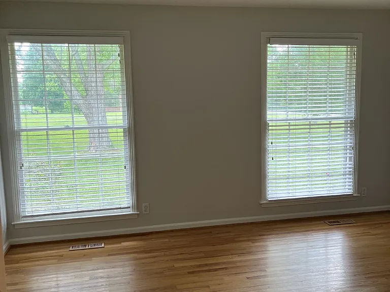 810 Davis Dr — Photo 8