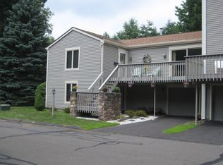 191 Waters Edge Dr, Southington, CT 06489