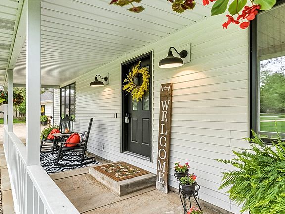 4th image of 23070 Prairie View Ct