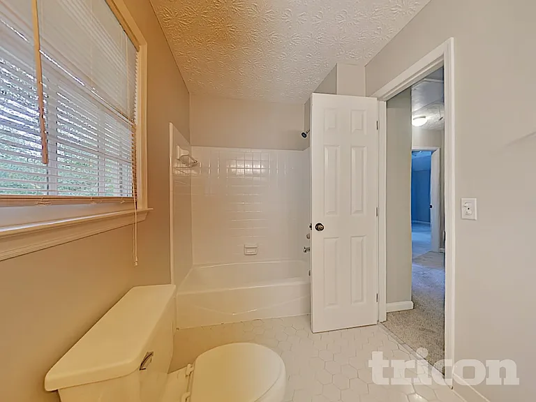 1516 Maple Ridge Dr — Photo 23