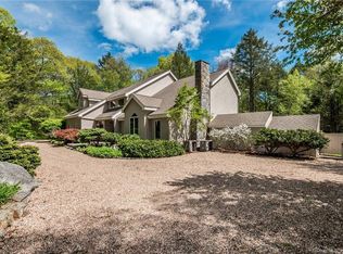 17 Hart Ridge Dr, Burlington, CT 06013