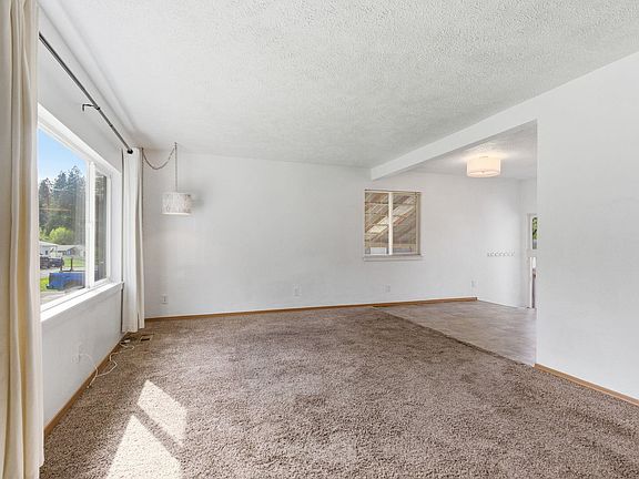 3rd image of 3711 E 12th Ave