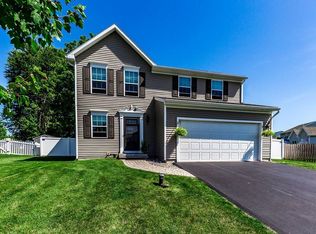 35 Naylor Cir, Baldwinsville, NY 13027