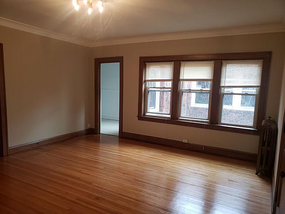 2nd image of 2216 Garfield Ave APT 304