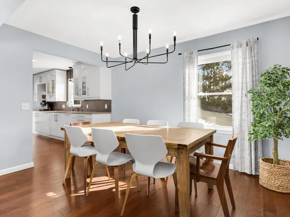 5339 Manitou Rd, Tonka Bay, MN 55331