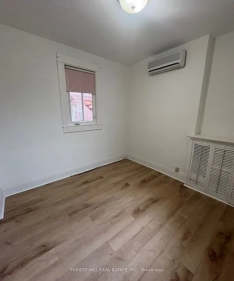 370 Spadina Rd — Photo 16