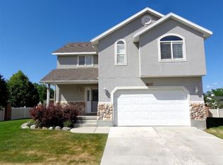 8671 S Dove Meadow Ln, West Jordan, UT 84088