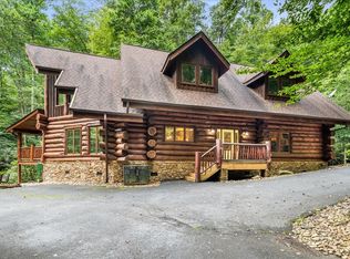 624 Pinnacle Vista Rd, Gatlinburg, TN 37738