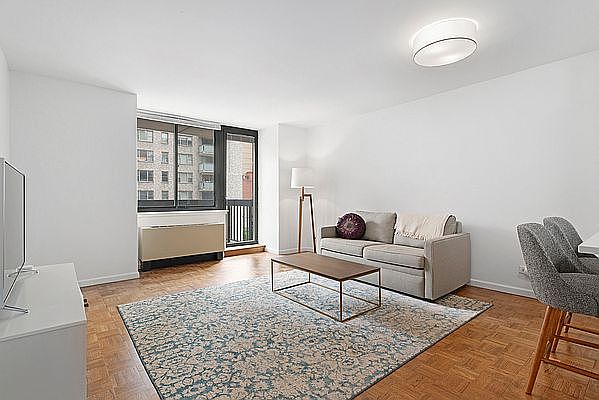 1st image of 250 E 40th St APT 7F