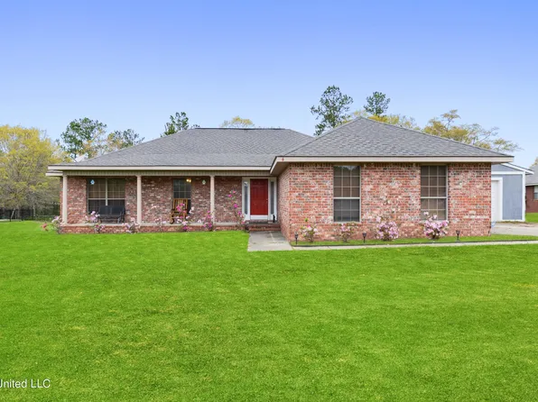 4 Deerwood Dr W, Perkinston, MS 39573