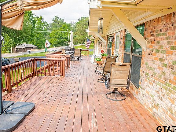 4th image of 253 Hideaway Ln E