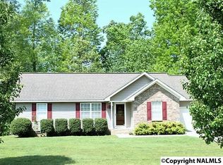 55 Oak Ave, Rainsville, AL 35986