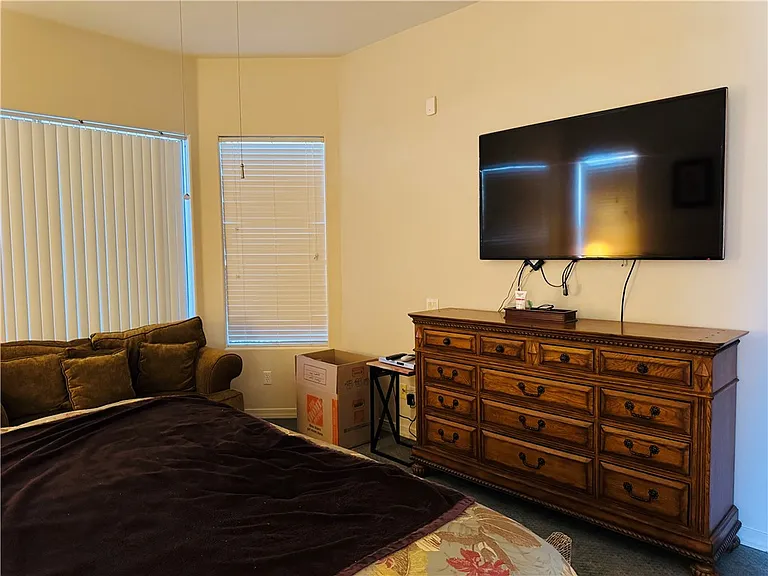 2853 Esmerelda Dr — Photo 15