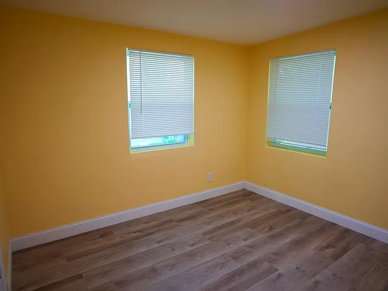 1666 N Myrtle Ave — Photo 13