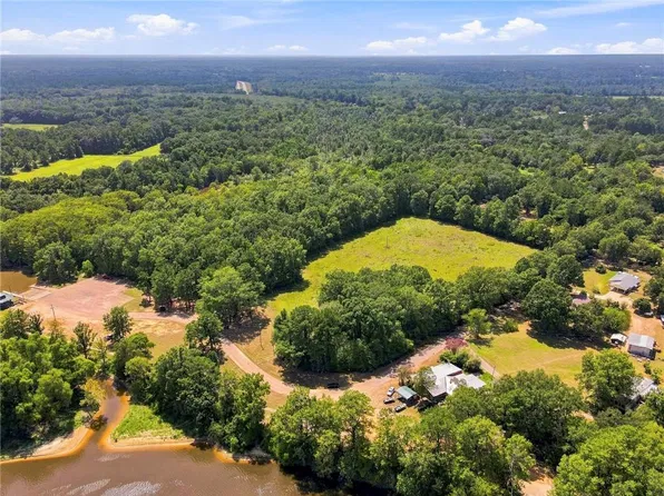 1 Pools Bluff Rd, Bogalusa, LA 70427