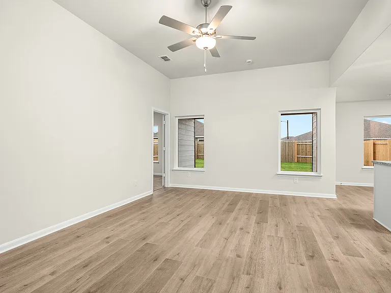 Delano Estates — Photo 11