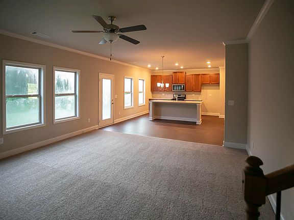 3rd image of 4324 Pleasant Garden Dr
