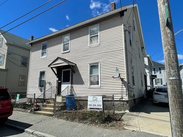153 Cross St, Lowell, MA 01854