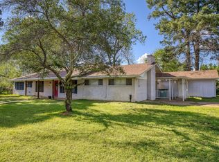 603 W Point Tap Rd, Palestine, TX 75803