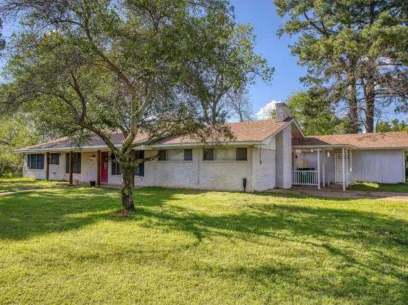 603 W Point Tap Rd, Palestine, TX 75803