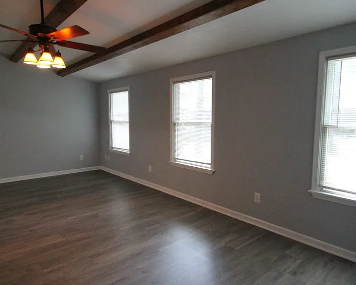 806 Beech Dr — Photo 12