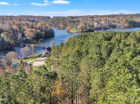 5607 Heathstead Dr, Granite Falls, NC 28630