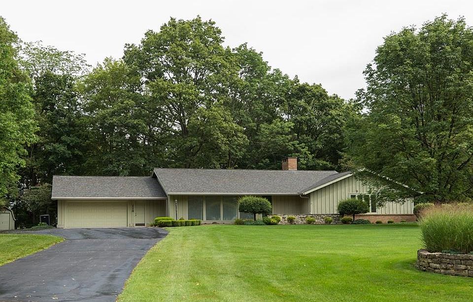 1st image of 118 Woodhaven Dr