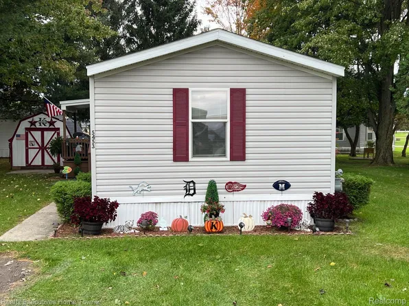 5453 Northland Dr, Croswell, MI 48422