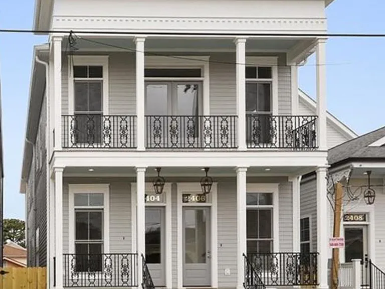 2406 Valence St — Photo 1