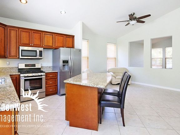 5th image of 10775 Pacific Canyon Way