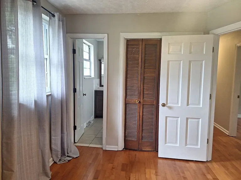 10831 Sonja Dr — Photo 27