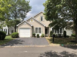 21 N Baker Dr, Jackson, NJ 08527