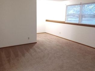 6130 SW 26th Ct, Topeka, KS 66614