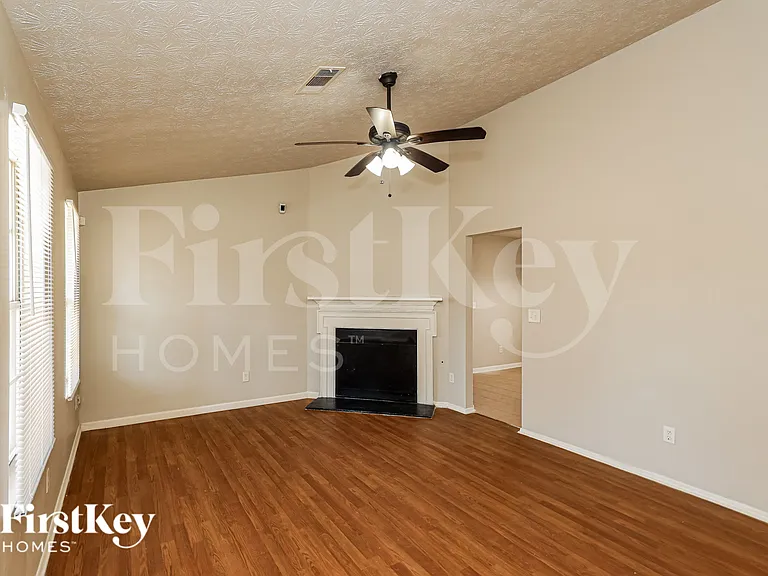 6450 Peppermill Ln — Photo 3