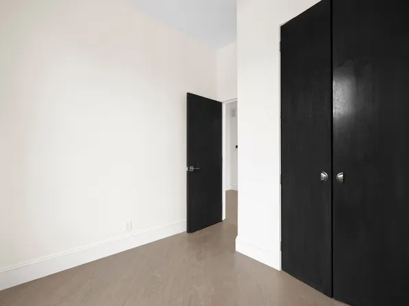 58 Saint Mark's Place image 9 of 10