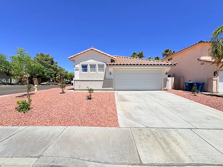 3368 Mountain Bluebird St — Photo 2