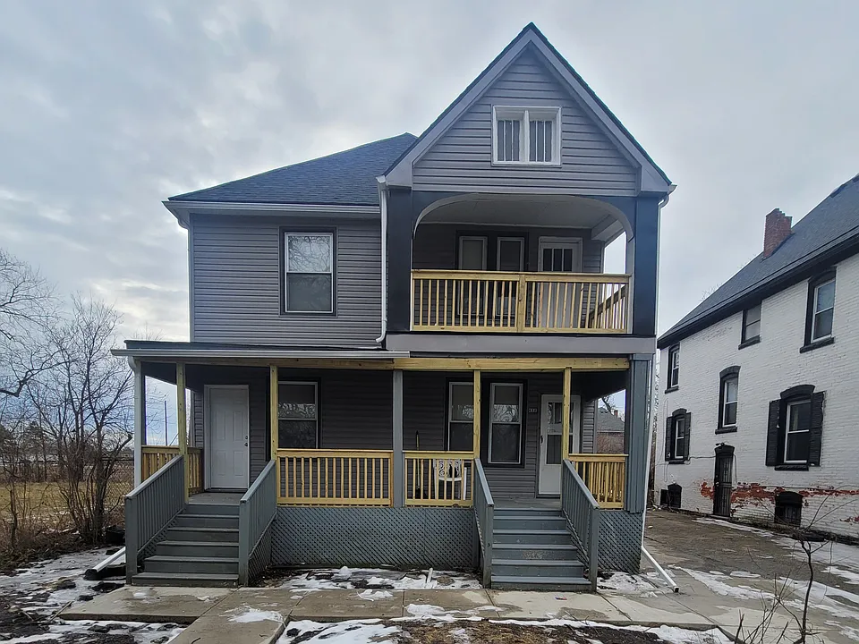 632 Woodland St #2