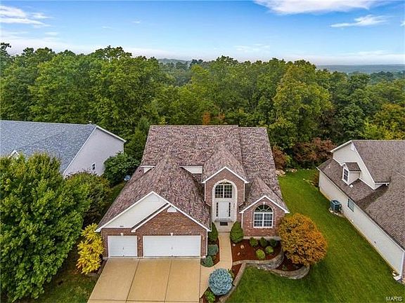 Tranquil lot backing to trees