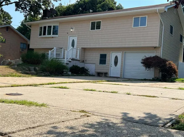 640 Argosy Street, Islip Terrace, NY 11752