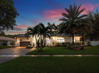 6821 N Grande Dr, Boca Raton, FL 33433