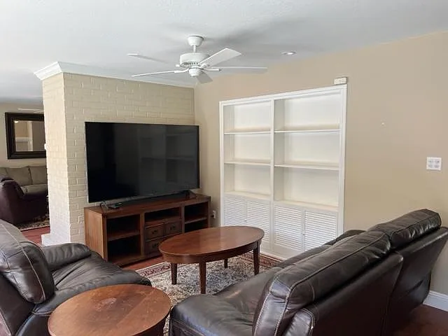 553 Bonita Ave — Photo 10
