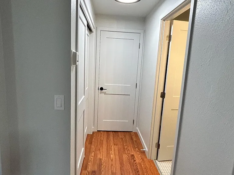 9827 Dekoven Dr SW #4 — Photo 3