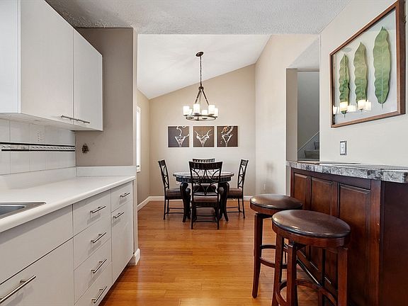3rd image of 11 Blueberry Way Unit 11