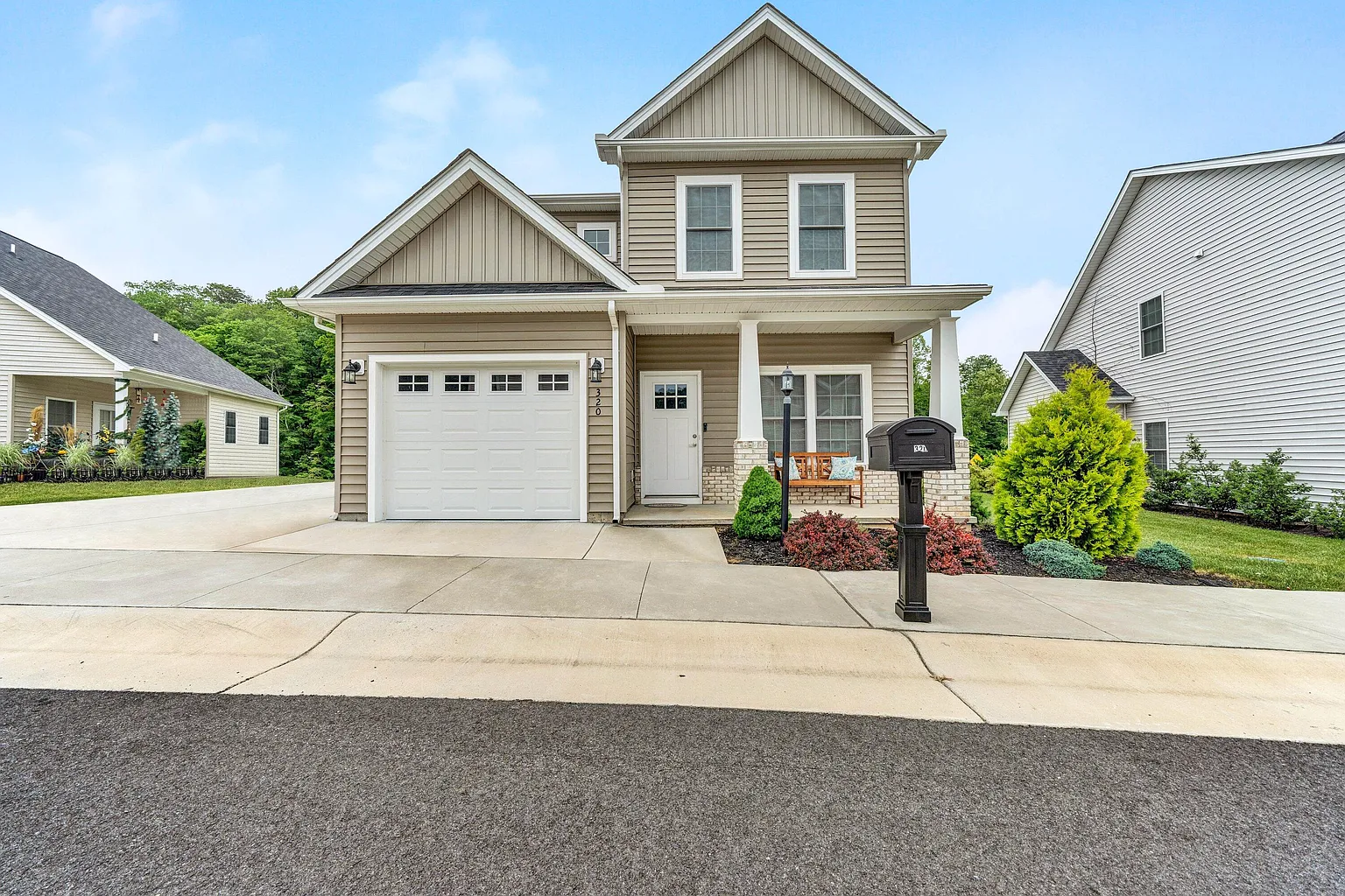 320 Bernies Way photo 1