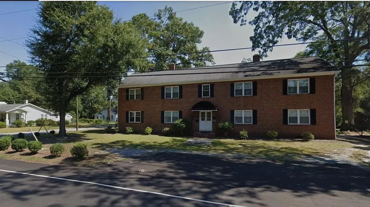 2 bed, 1065 sqft, $900 — Photo 1