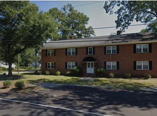 520 3rd St APT 4, Cheraw, SC 29520