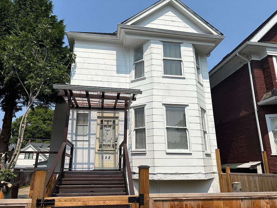 1st image of 135 W 12th Ave