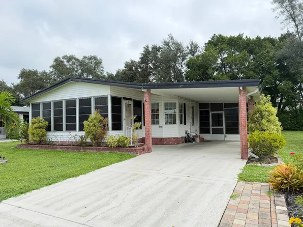 26375 Atlanta Dr, Bonita Springs, FL 34135